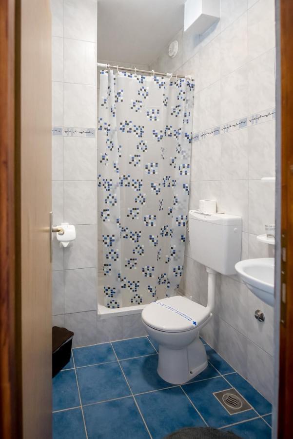 Picic Guesthouse Luka  Exterior photo