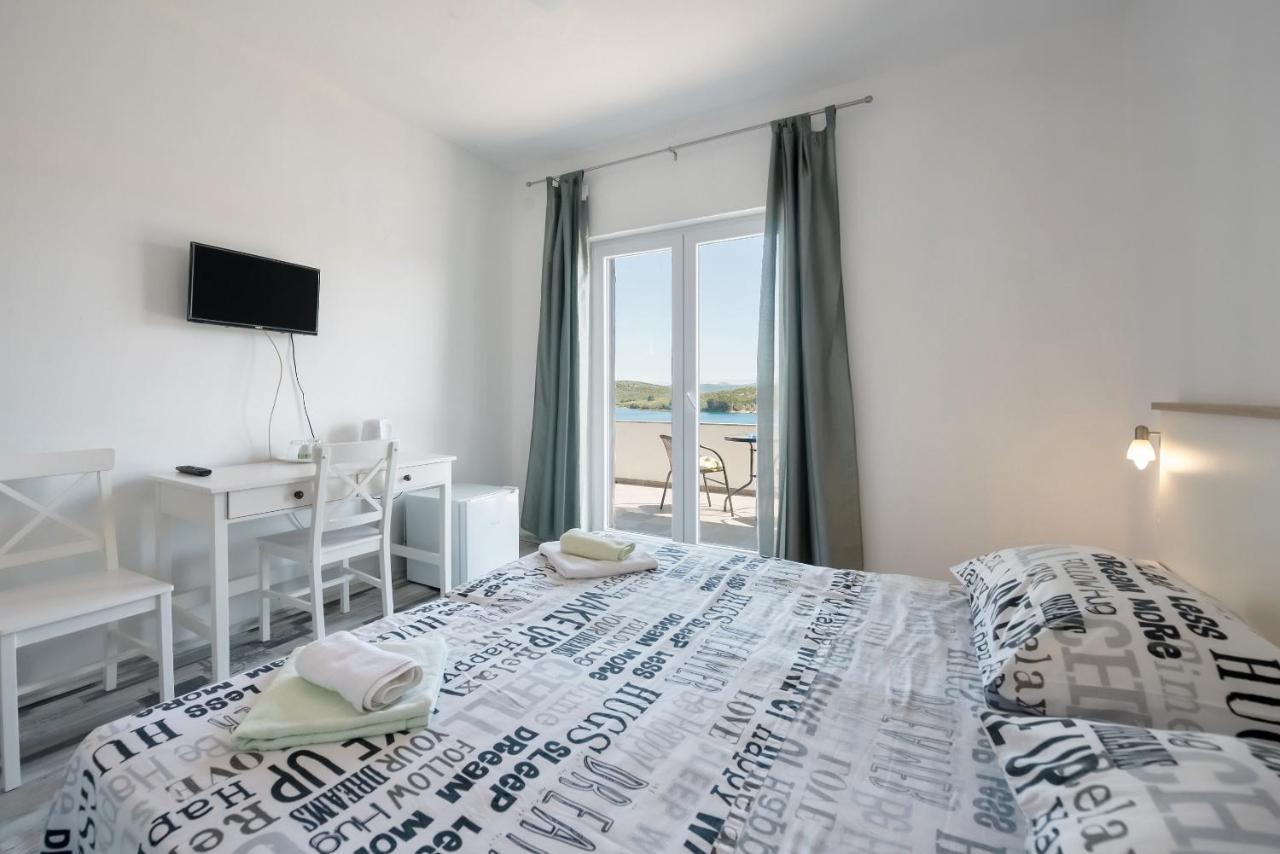 Picic Guesthouse Luka  Exterior photo