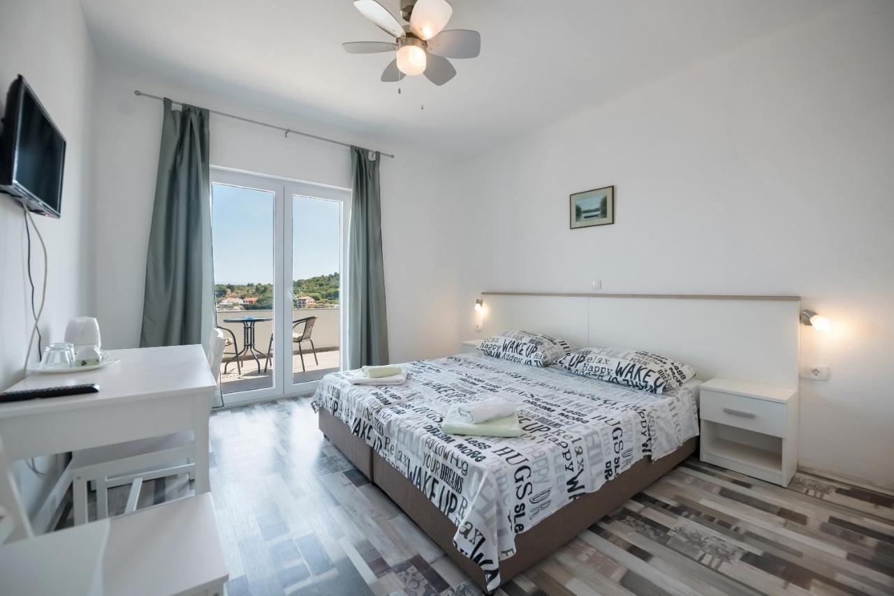 Picic Guesthouse Luka  Exterior photo